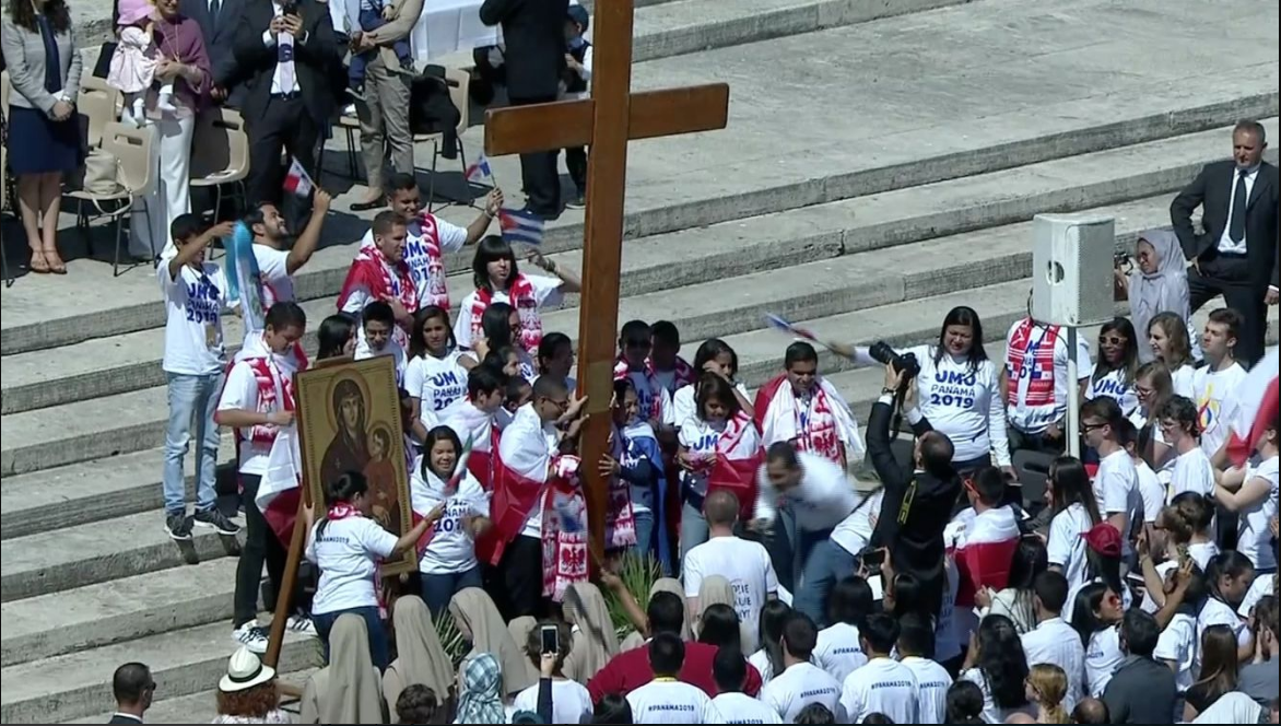 Jóvenes panameños recibirán íconos de la JMJ 2019 en la Plaza de San Pedro