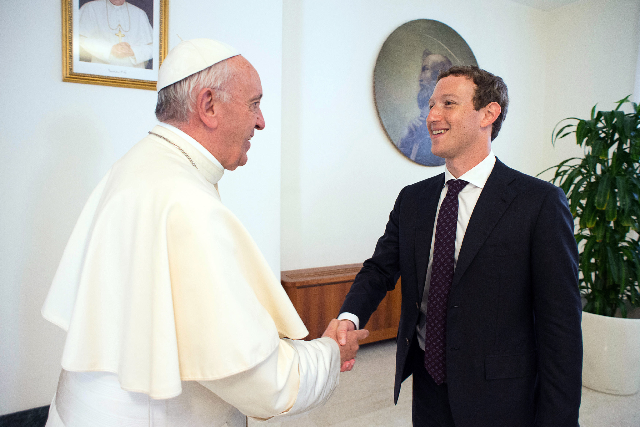 El papa Francisco se reúne con Mark Zuckerberg en Roma